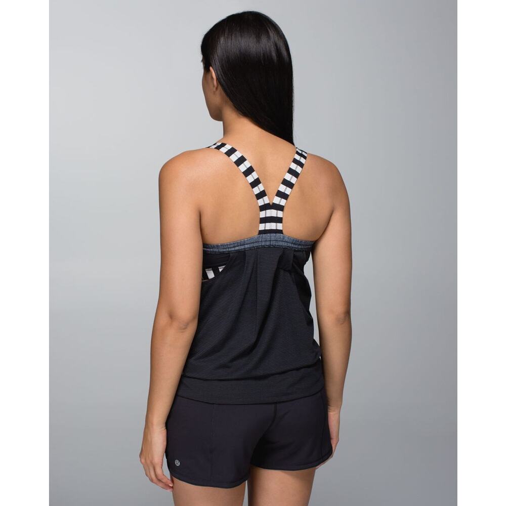 Lululemon Rest Less Tank Black White Striped Y-Back Built-In Bra Size 8 - Picture 8 of 8